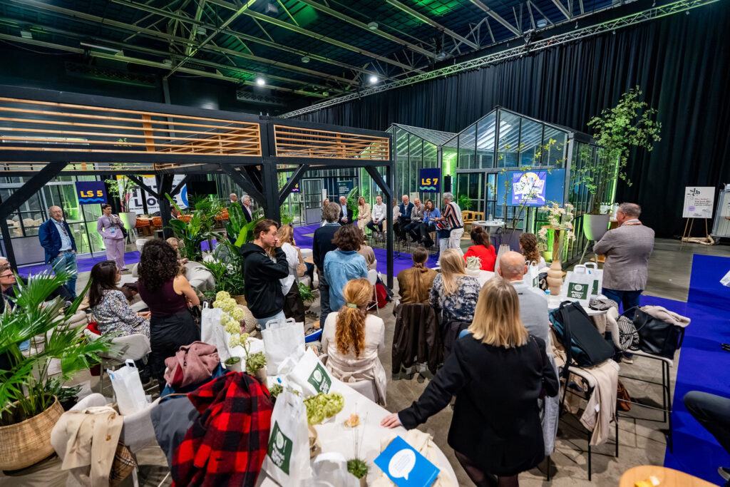 Future-proof-convention-Ton-Media-by-BP-LR-2